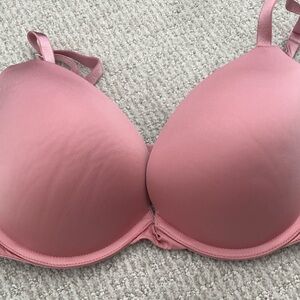 Victoria secret 32dd  push up bra NWT